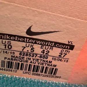 Nike Bright Red Sneakers with Pink Swoosh and White Laces thumbnail 9