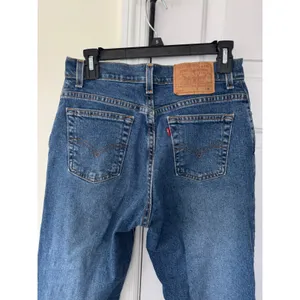 Levis 550‎ Relaxed Fit Tapered Leg Jeans Womens 10 M Blue Made in USA 90s thumbnail 3