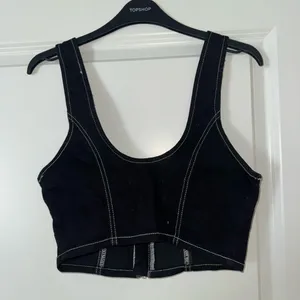 Urban Outfitters Top thumbnail 2