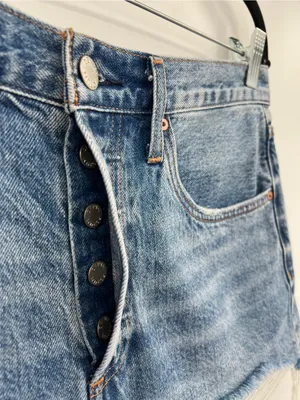 Aritzia Denim Forum The 90s Vintage Cut Off Shorts Jean Denim Distressed Blue 28 thumbnail 9