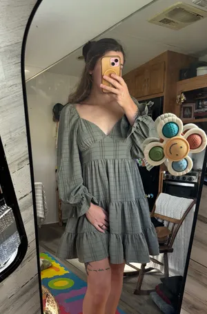 Dress thumbnail 4