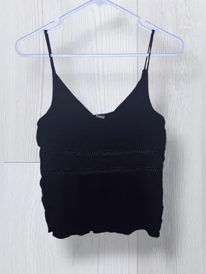 TRIXXI Black Boho Crochet Trim V-Neck Spaghetti Strap Crop Cami thumbnail 3