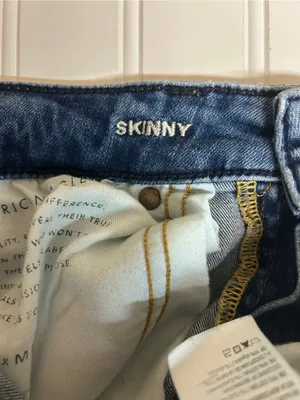 American Eagle Next Level Stretch Women’s Distressed Blue Skinny Jeans 30x32 thumbnail 8
