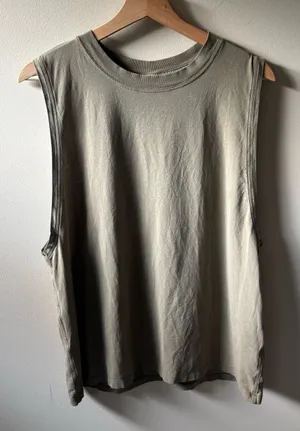 Lululemon Sleeveless Crewneck Tank Top - Olive Green thumbnail 1