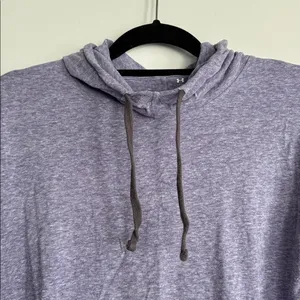 Under Armour Hoodie Size M thumbnail 3