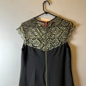 Ted Baker Lorenne Black Lace Sheath Dress US 8 Formal Classic Little Black Dress thumbnail 2