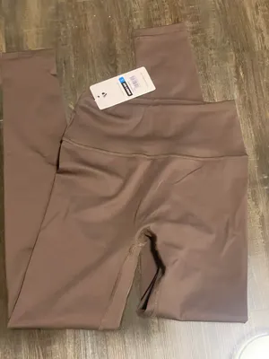 Women’s Best Essential Leggings thumbnail 3