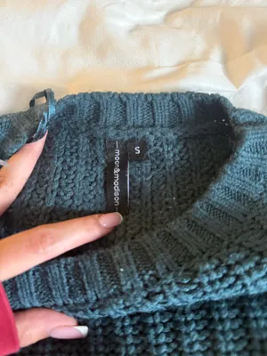 green sweater thumbnail 2