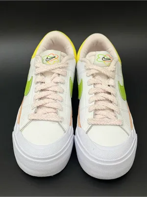 NIKE Women’s Court Legacy Lift Size 6 thumbnail 4