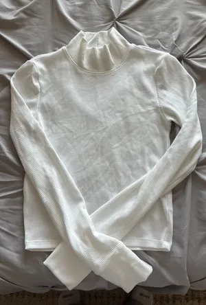 American Eagle Turtleneck thumbnail 1