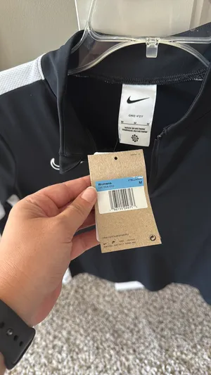 Women’s Nike Dri-Fit Pullover Running thumbnail 3