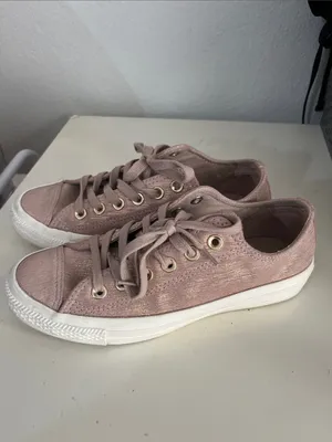 Converse Women’s Rose Gold Metallic Low Tops Sneakers Size 7 thumbnail 4