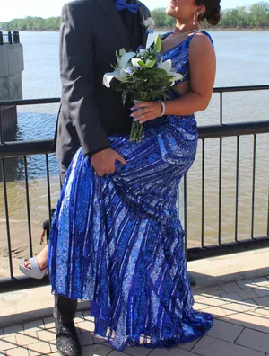 Blue Formal Dress Size 2 thumbnail 6