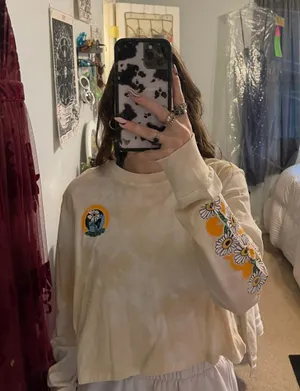 cropped long sleeve thumbnail 1