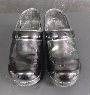 Dansko Women's Black Clogs SIze 37 SKU 2101 thumbnail 1