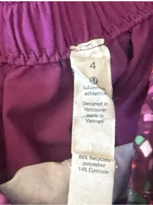Lululemon Athletica Spring Break Away Short Paradise Camo Multi colorway Size 4 thumbnail 6