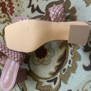 Stylish Pink Woven Sandals Size 8 thumbnail 4