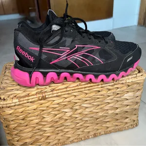 Reebok ZigLite Womens Black And Pink‎ Athletic Running Shoes Sz 9.5 us thumbnail 6
