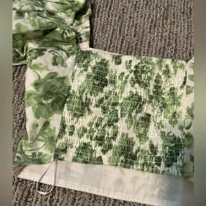 Abercrombie & Fitch Cropped Floral Top thumbnail 8