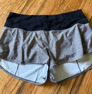 Lululemon Speed Up Shorts Size 12 thumbnail 1