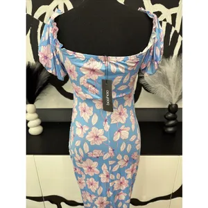Boohoo Maternity Blue Pink Floral Off Shoulder Ruched Midi Dress Size 8 NWT thumbnail 6