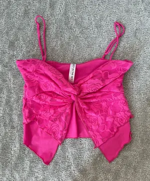 Lucy in the Sky Hot Pink Floral Lace Open Tie Front Crop Top Tank Size Small thumbnail 1
