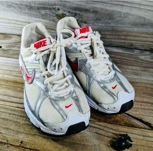 Nike Reak women run,size 7.5 , white silver thumbnail 1