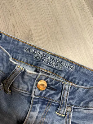 American Eagle midi denim shorts thumbnail 3
