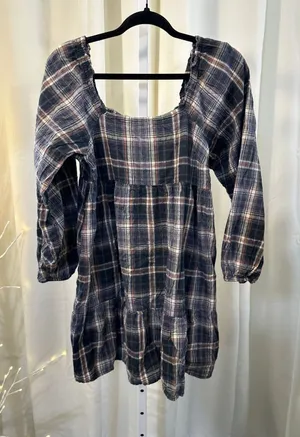 191. Universal thread dress Size M thumbnail 1