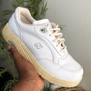 New Balance Rare Vintage 90s Retro White 811 lace up sneakers trainers Made in US. Women 7.5 thumbnail 1