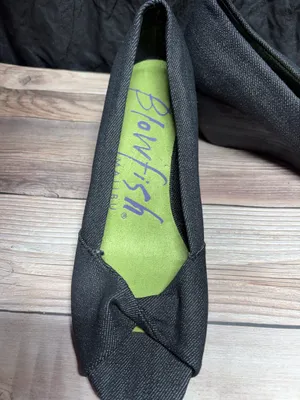 Blowfish Malibu Dark Denim Slip On Open Toe Women’s Dress Shoe , Size 8 thumbnail 2