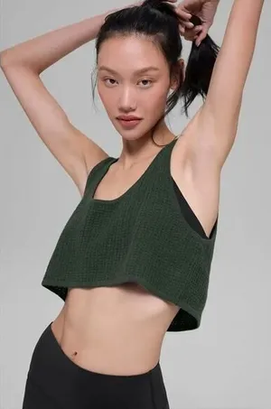 NWOT Alo Yoga Cashmere Plush Waffle Crop Tank Top Dark Cactus Gray Size L thumbnail 1