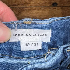 Good American distressed raw hem 12/31 good legs jeans thumbnail 2