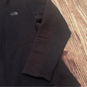 Women’s The North Face Purple Jacket XL thumbnail 3