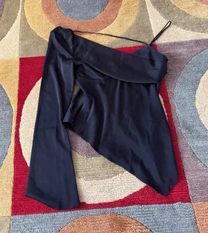 Topshop Black Satin Cowl Neck One Shoulder Blouse Top Asymmetrical Hem Size 4 thumbnail 1