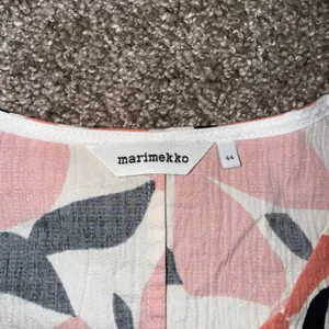 Marimekko Eea Perho Dress Women 44 Coral Black Floral Empire Waist Excellent thumbnail 2