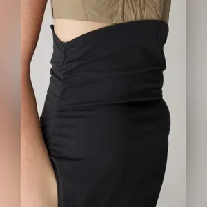 NWT Quince Mock Neck Sleeveless Black Tank Top Side Ruching Sz Medium thumbnail 3