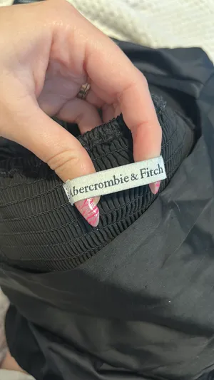 Abercrombie Emerson Blouse Satin Smocked Black thumbnail 6