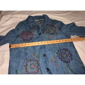 Vintage Embroidered Denim Shacket Shirt Jacket Beaded Floral Artwear Boho Size M thumbnail 6