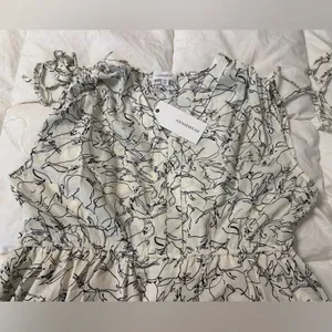 Anniewear Sketch Flower Midi Dress - NWT - Size XL Cream and Black Midi Dress thumbnail 6