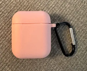Apple AirPods 2nd Generation thumbnail 1