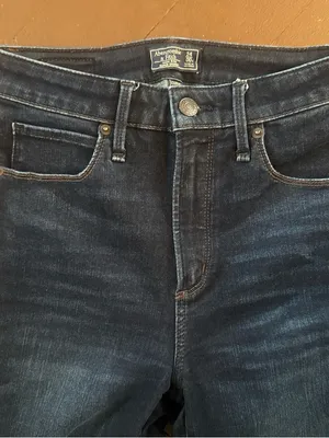 Abercrombie High Rise Super Skinny Curve Love Jeans thumbnail 2