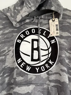 Tailgate Brooklyn Nets Soft Gray Camo Hooded Sweater Size S thumbnail 2