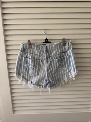 KanCan USA Shorts Denim Distressed thumbnail 4