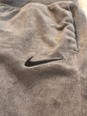 Nike Velour Wide Leg Sweatpants Charcoal Grey Plush Pants DV7836-060 Size Small thumbnail 2