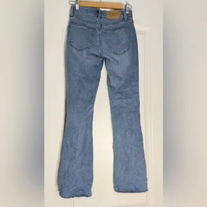 Lucky Brand Women's Light Blue Bootcut Jeans with Knee Rip thumbnail 5