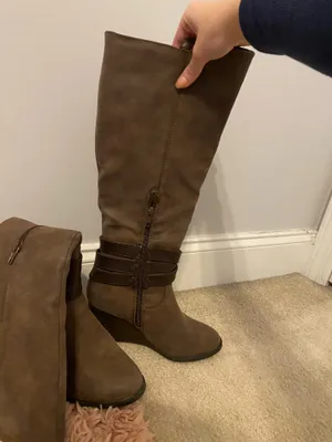 Brown Heeled boots Size 7 thumbnail 3