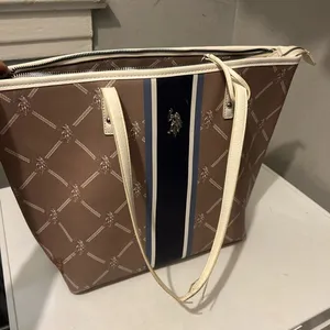 U.S. Polo Assn. Women bags thumbnail 1