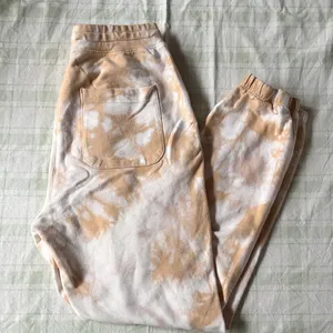 Vuori Women’s Tie-Dye Jogger Pants - Tan and White thumbnail 6