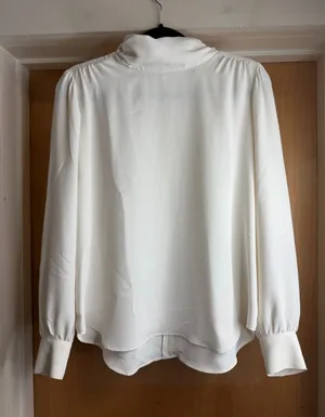Ann Taylor Petite Women’s Ivory Cowl Neck Long Sleeve Blouse. Size: Small Petite thumbnail 1